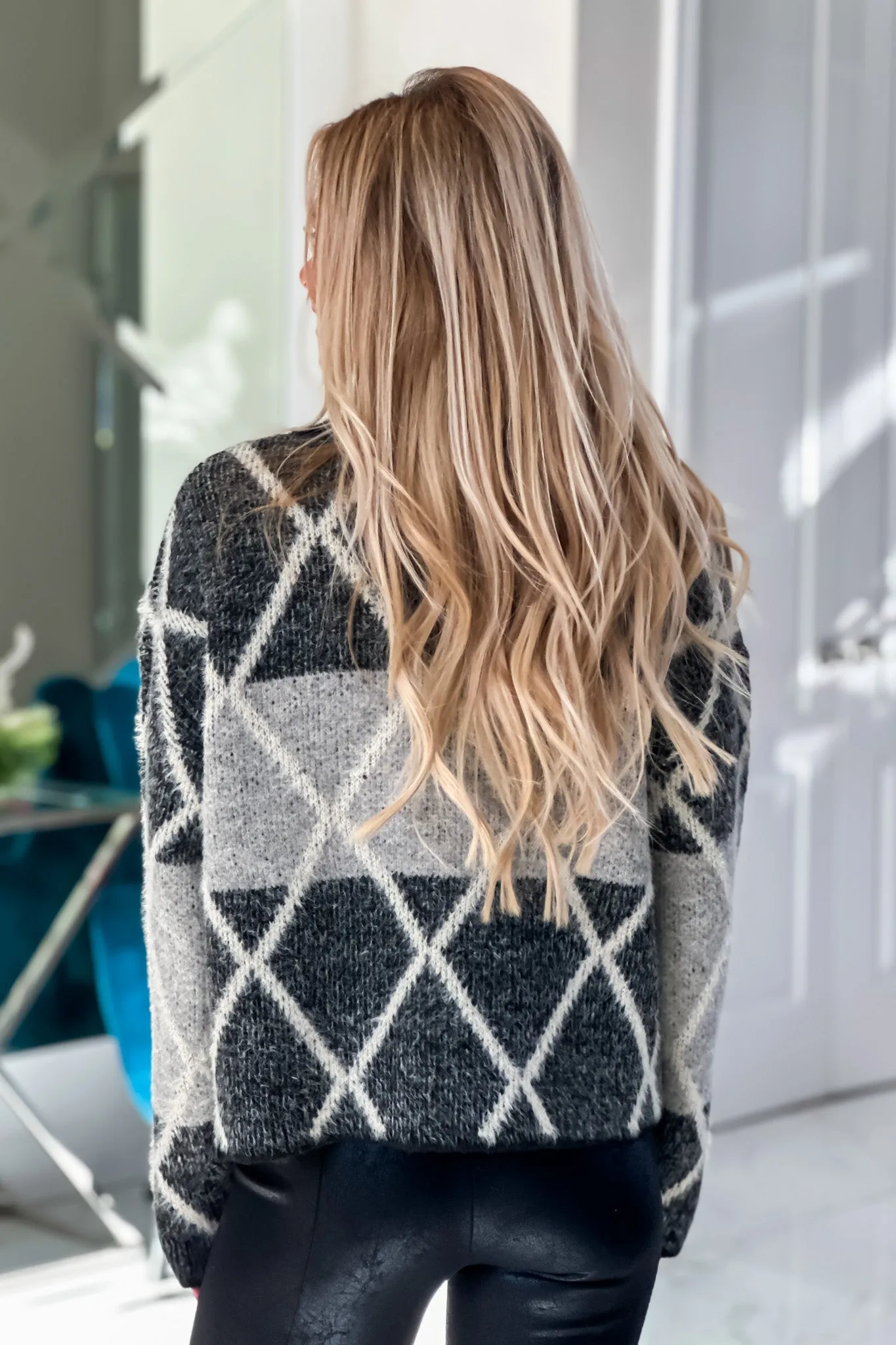 A Point In Time Criss Cross Fuzzy Sweater : Black/Grey/Ivory