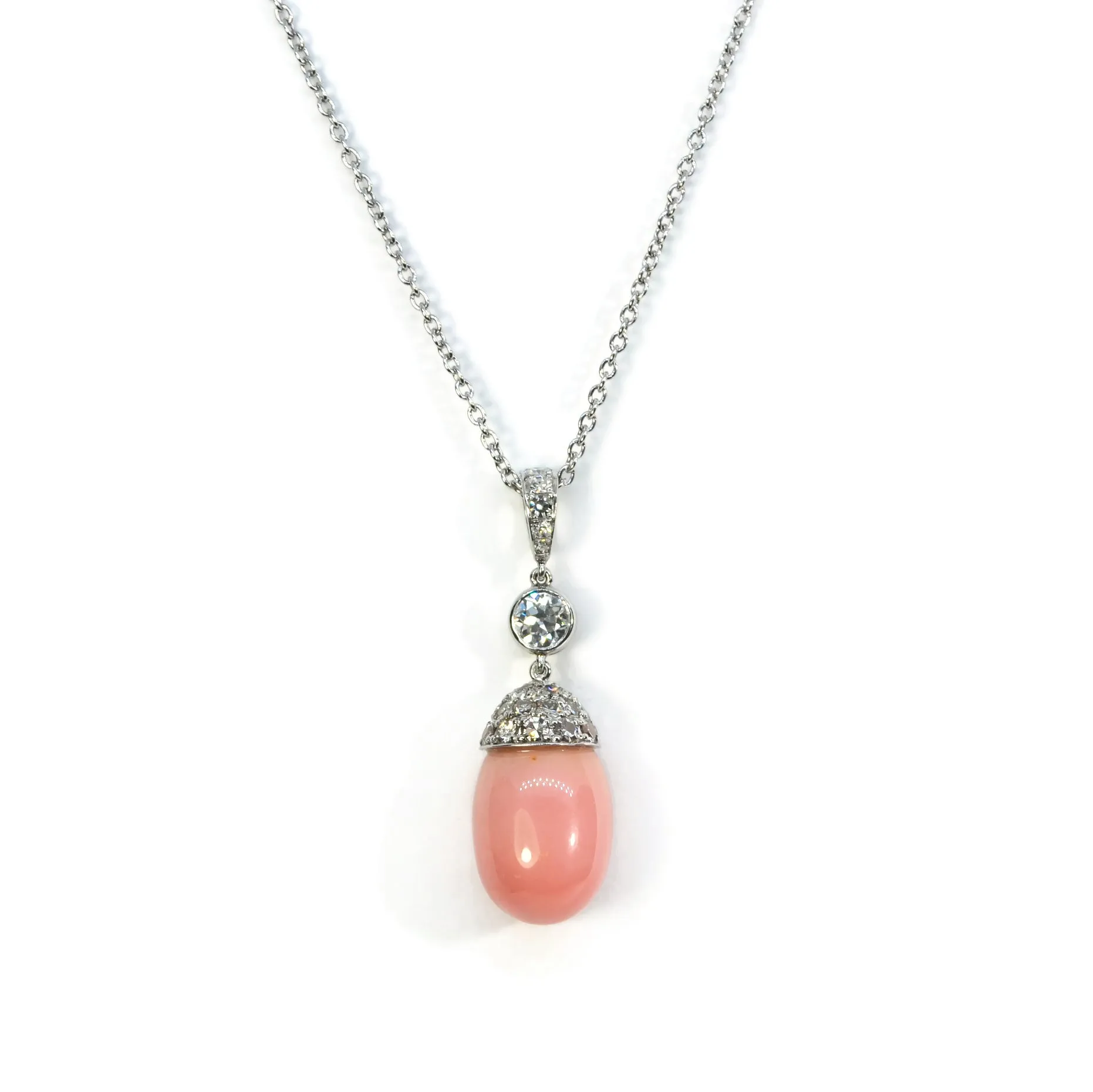 Eclat Jewels - One of a Kind Necklace with One Conch Pearl and Diamonds