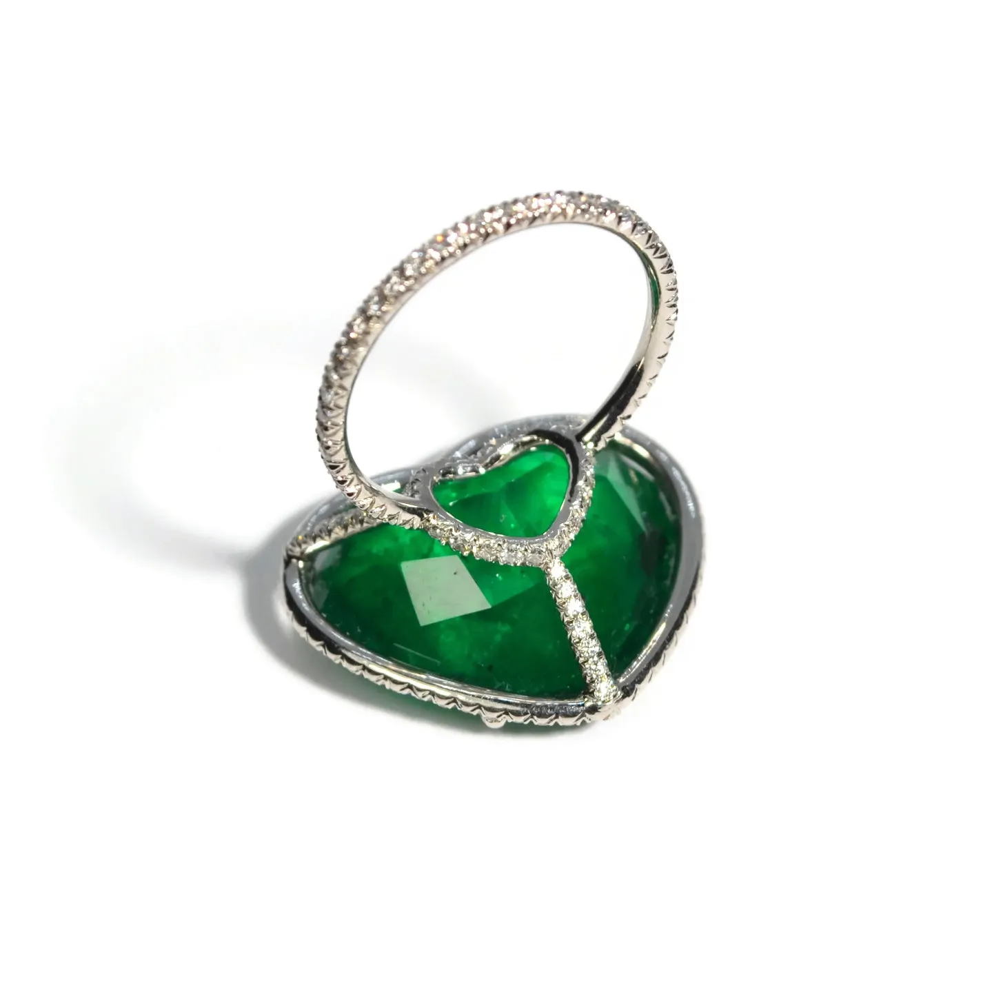 Eclat Jewels - One of a Kind Ring with Heart Shaped Colombian Emerald and Diamonds