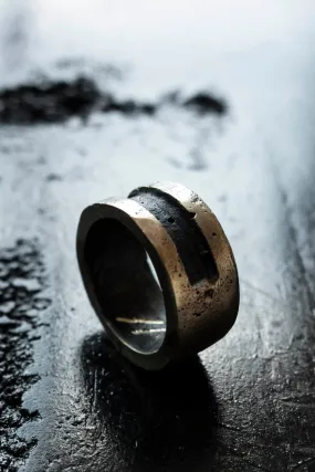 Efface Medium Ring