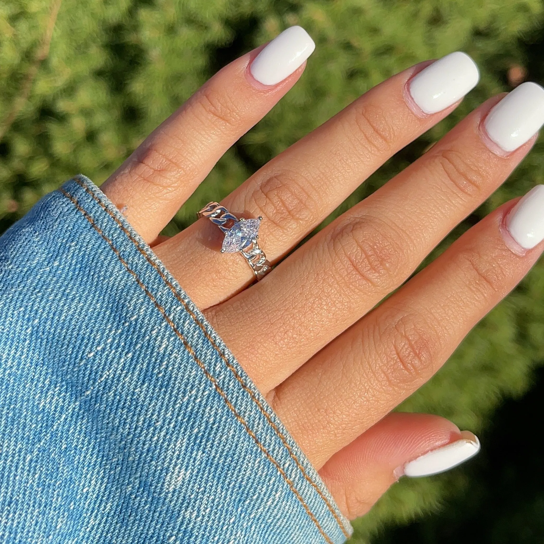 ELANA MOISSANITE RING