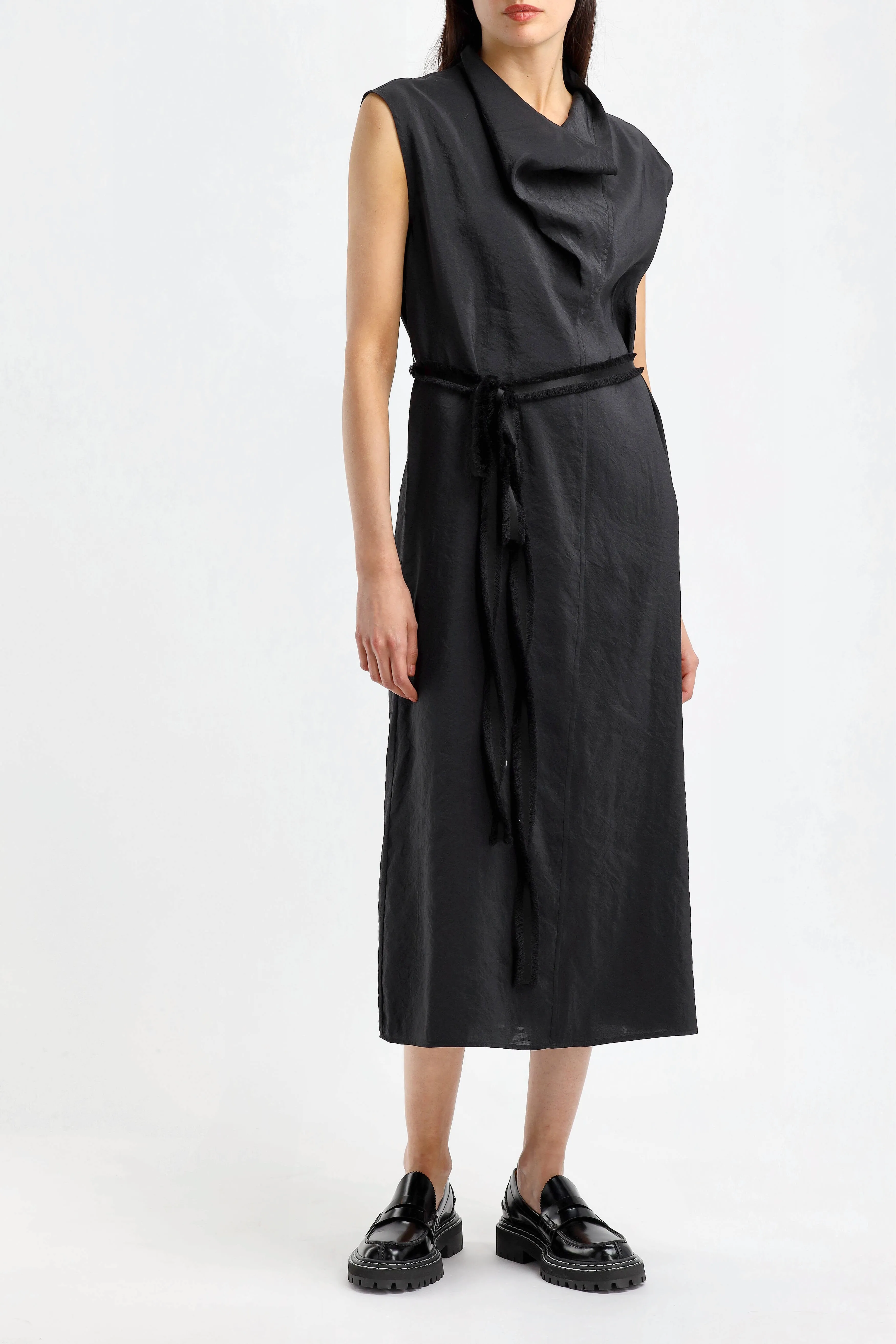 Kleid Folded Neck in Schwarz