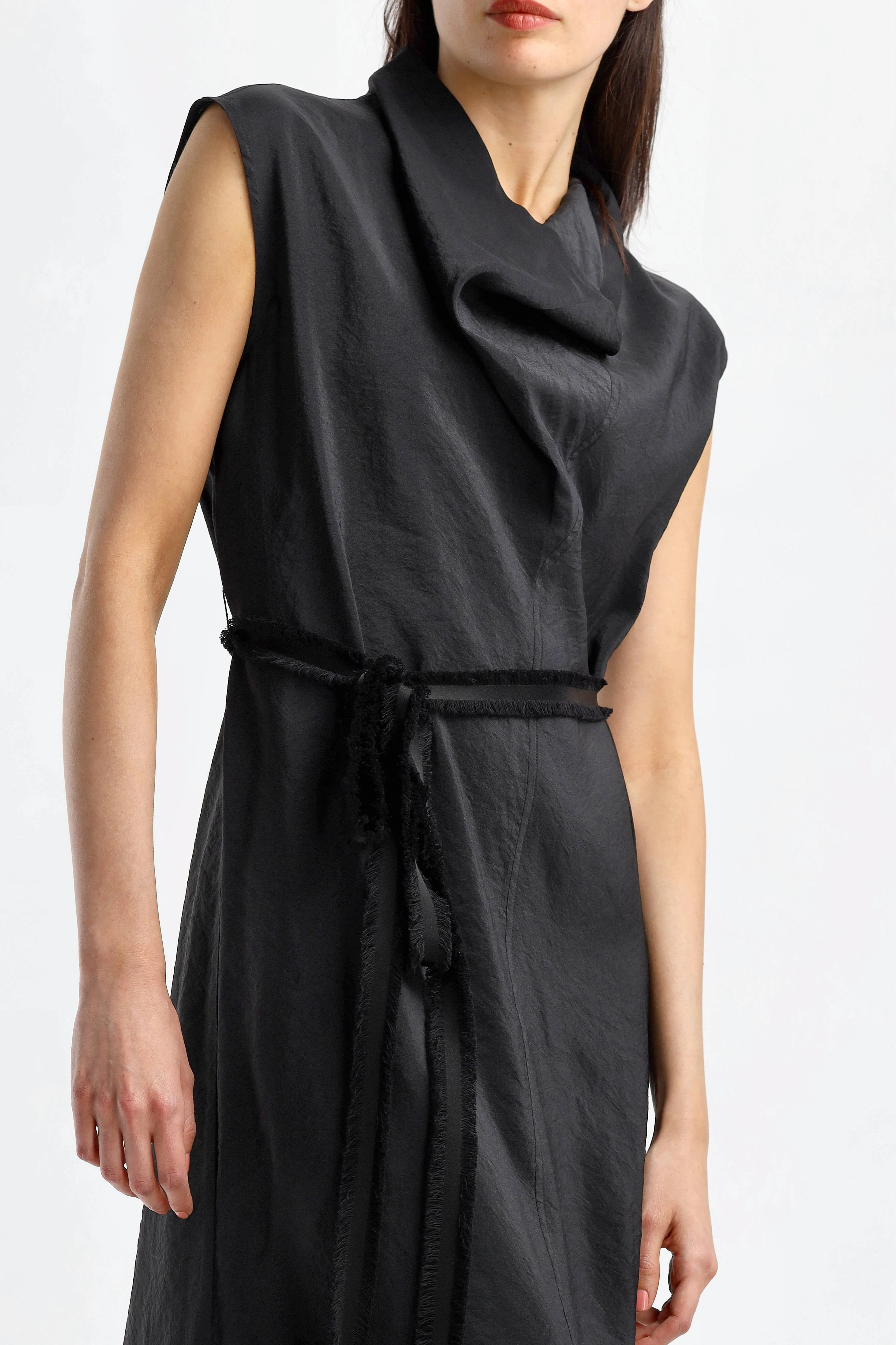 Kleid Folded Neck in Schwarz