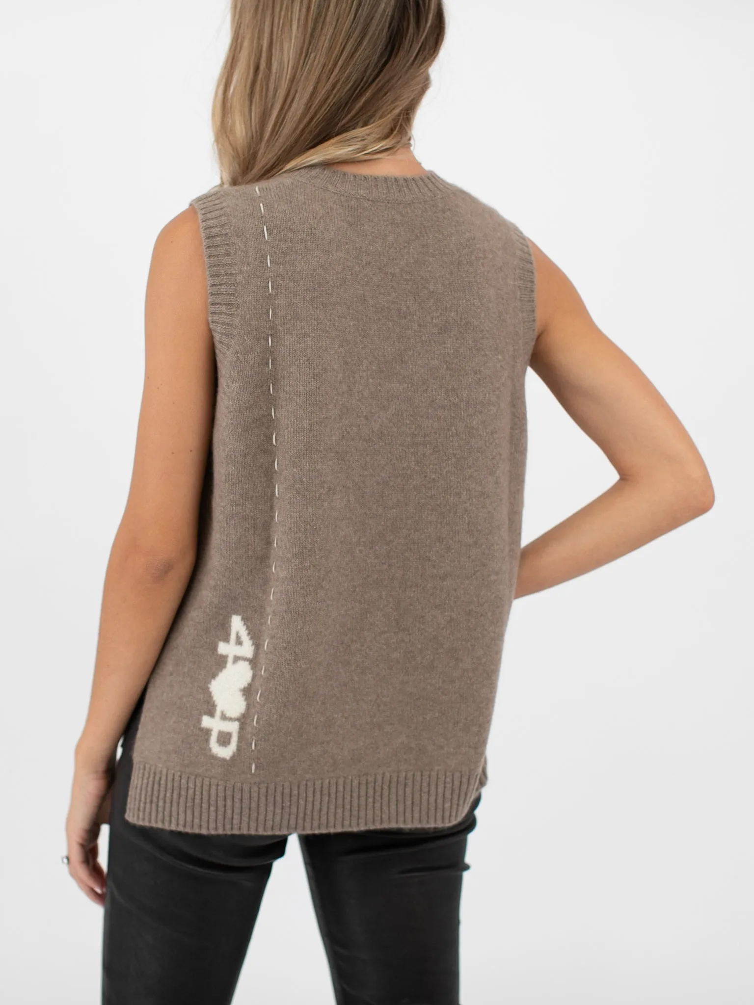 NICOLE SLEEVELESS SWEATER