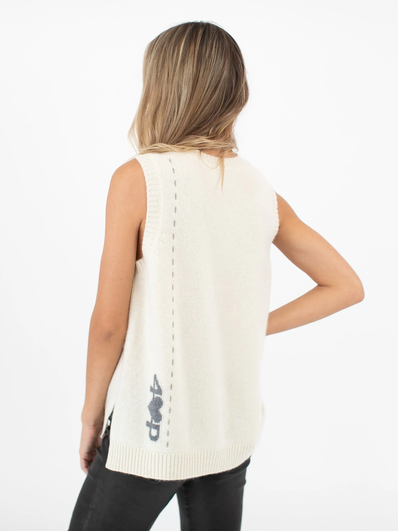 NICOLE SLEEVELESS SWEATER