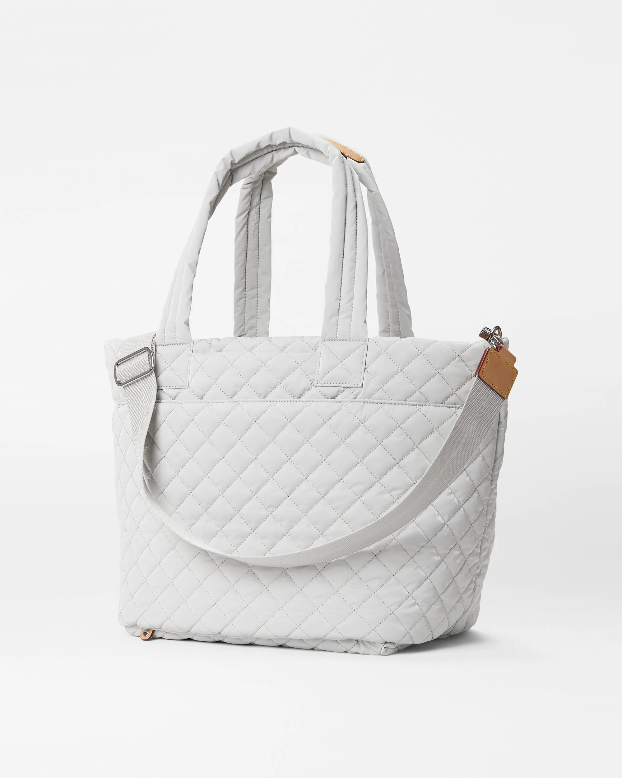 Pebble Liquid Medium Metro Tote Deluxe