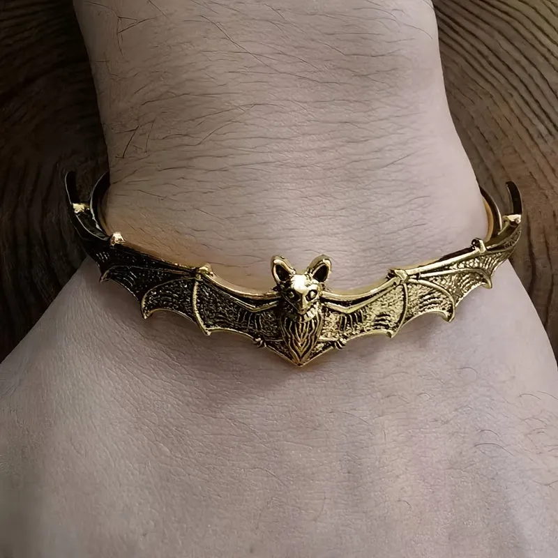 Punk-Inspired Bat Bracelet: A Fashionable Halloween Gift for Men and Women! LJH34