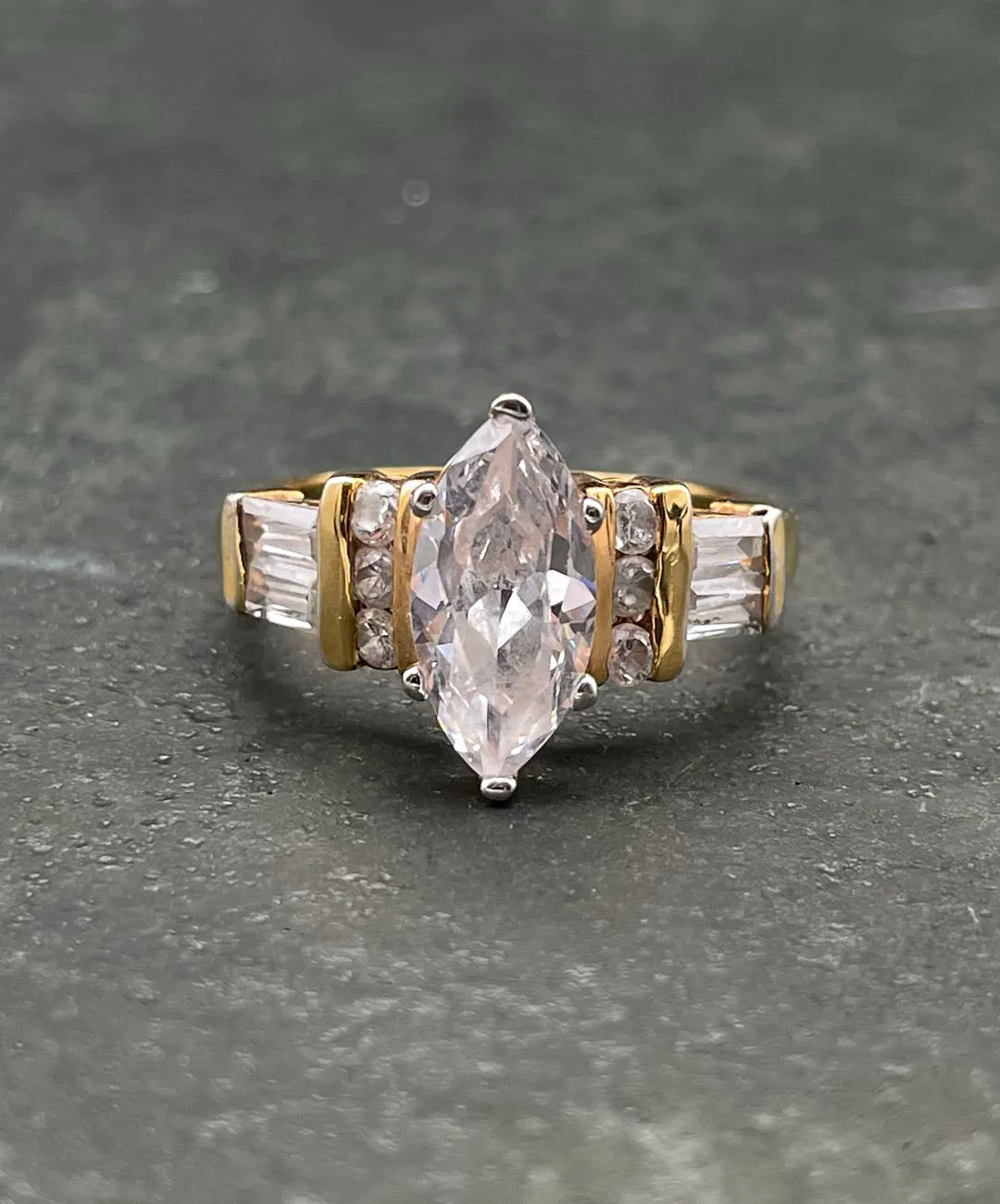 【USA輸入】ヴィンテージ クリア ビジュー リング/Vintage Clear Bijou Ring