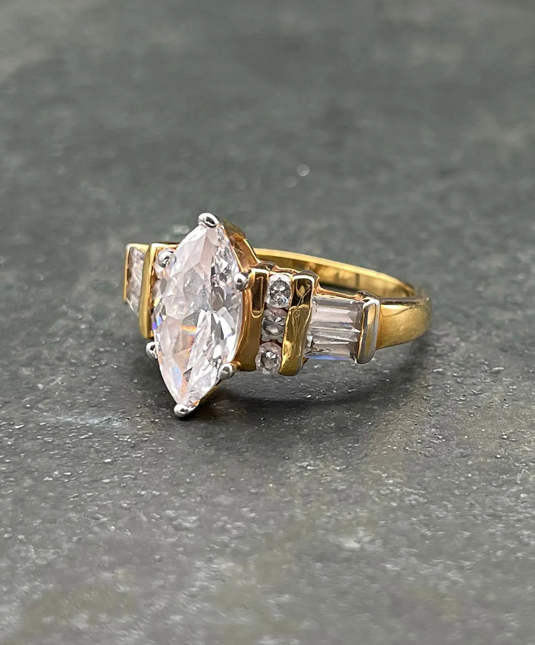 【USA輸入】ヴィンテージ クリア ビジュー リング/Vintage Clear Bijou Ring