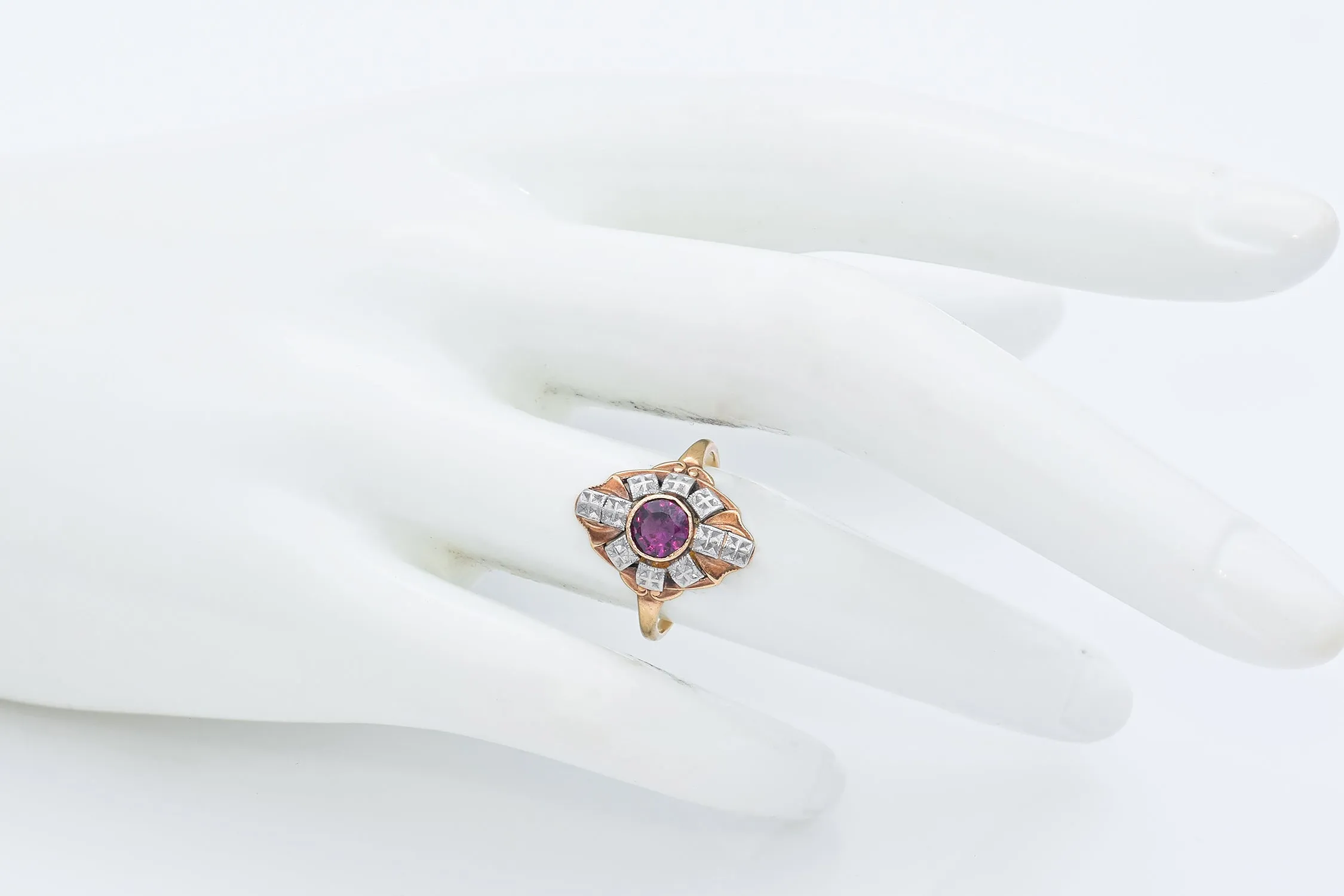 Vintage 10K Yellow Gold Amethyst Cocktail Ring Size 6